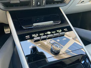 PORSCHE Cayenne Turbo E-Hybrid