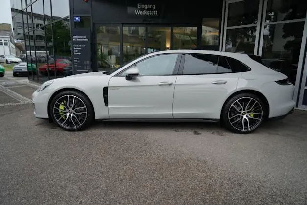 Porsche Panamera 4S E-Hybrid Sport Turismo