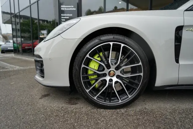 Porsche Panamera 4S E-Hybrid Sport Turismo