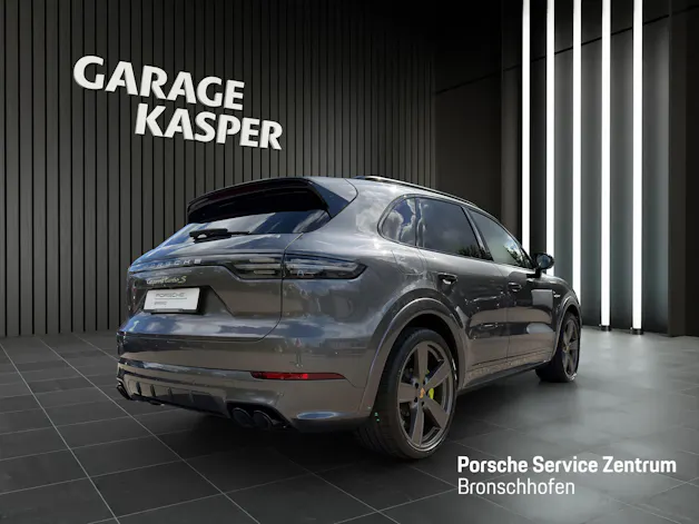 PORSCHE Cayenne 4.0 V8 Turbo S E-Hybri