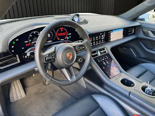 PORSCHE Taycan Turbo S