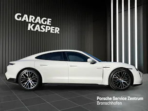 PORSCHE Taycan Turbo S