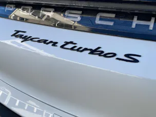 PORSCHE Taycan Turbo S
