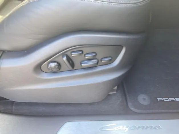 PORSCHE Cayenne E-Hybrid 3.0 V6 E-Hybrid