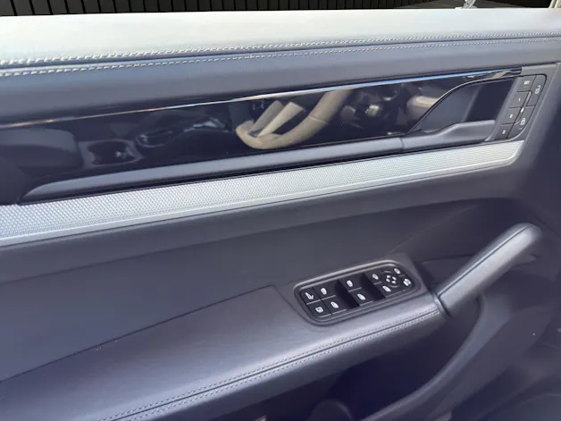 PORSCHE Cayenne E-Hybrid 3.0 V6 E-Hybrid
