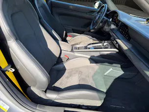 PORSCHE 911 Carrera GTS PDK