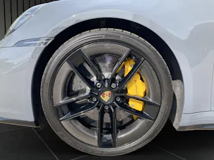PORSCHE 911 Carrera GTS PDK
