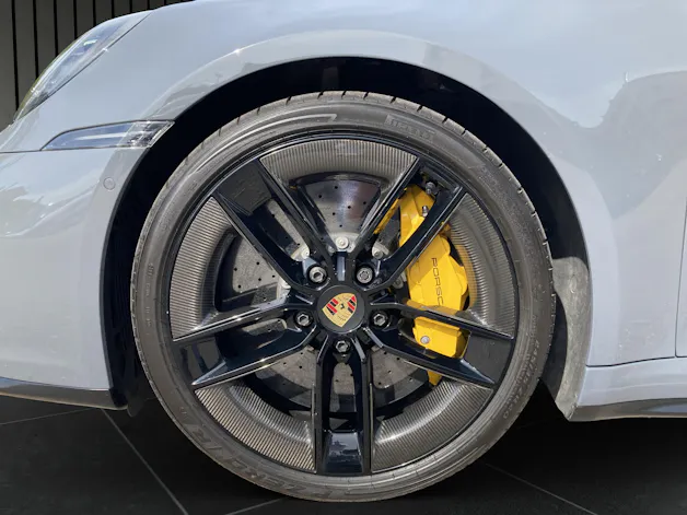 PORSCHE 911 Carrera GTS PDK