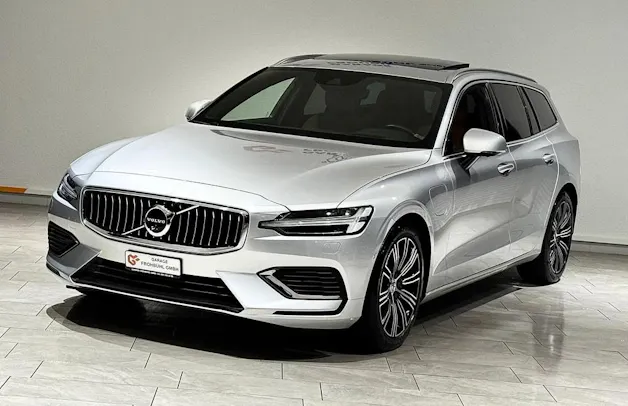 Volvo V60 T8 eAWD Twin Engine R-Design Geartronic l CH l 1.Hand l