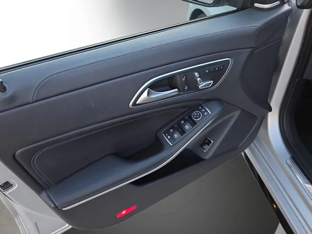 Mercedes-Benz CLA Shooting Brake 45 AMG 4Matic Speedshift