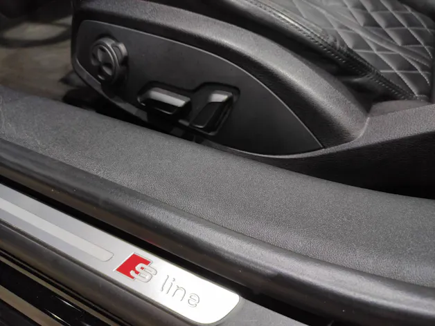 Audi TT Roadster 2.0 TFSI S-Line quattro S-Tronic