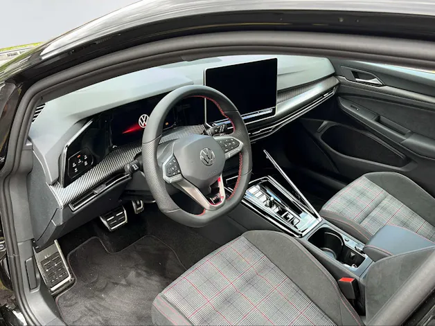 VW Golf VIII 2.0 TSI GTI DSG