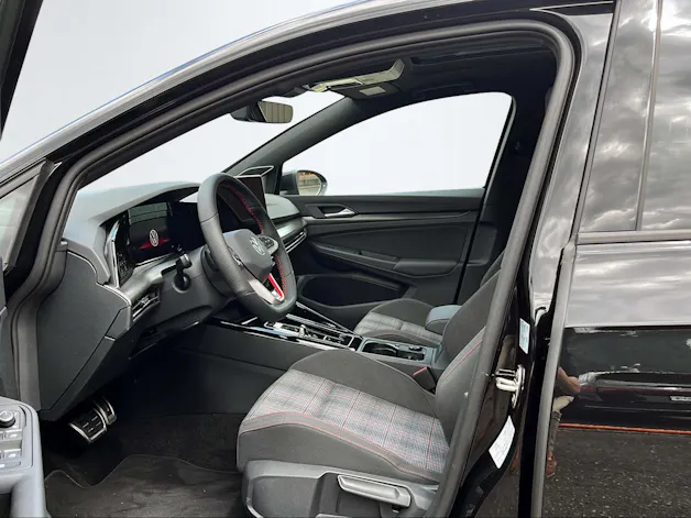 VW Golf VIII 2.0 TSI GTI DSG