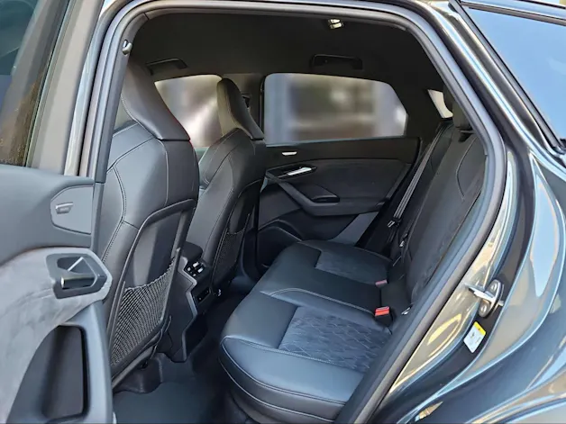 Audi Q6 Sportback e-tron quattro Daytonagrau Perleffekt