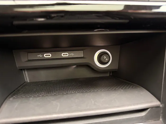 VW Touran 2.0 TDI Highline R-line *** BLACK STYLE MIT TOPAUSSTATTUNG ***
