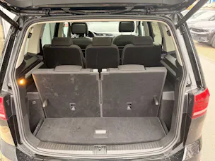 VW Touran 2.0 TDI Highline R-line *** BLACK STYLE MIT TOPAUSSTATTUNG ***