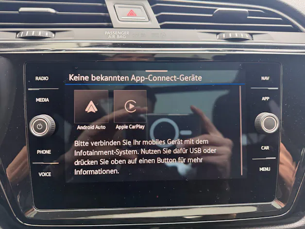 VW Touran 2.0 TDI Highline R-line *** BLACK STYLE MIT TOPAUSSTATTUNG ***