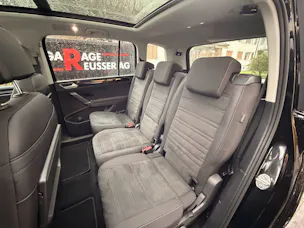VW Touran 2.0 TDI Highline R-line *** BLACK STYLE MIT TOPAUSSTATTUNG ***