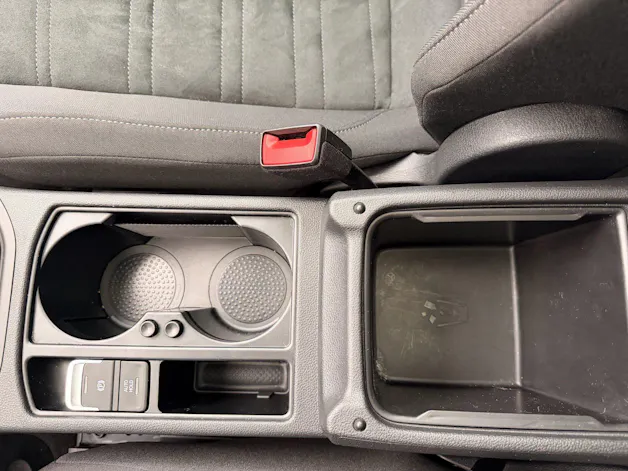 VW Touran 2.0 TDI Highline R-line *** BLACK STYLE MIT TOPAUSSTATTUNG ***
