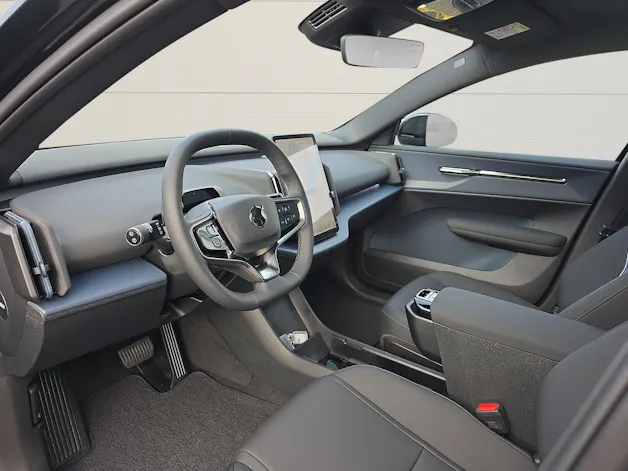 Volvo EX30 CC E60 Twin Performance AWD