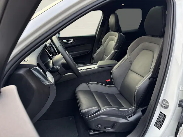Volvo XC60 2.0 T6 TE Plus Dark eAWD