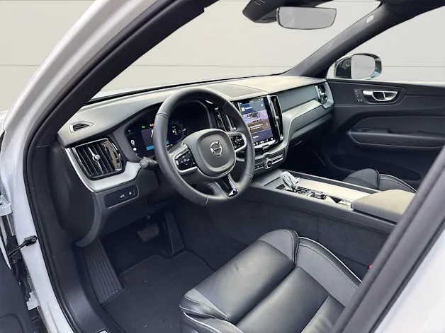 Volvo XC60 2.0 T6 TE Plus Dark eAWD