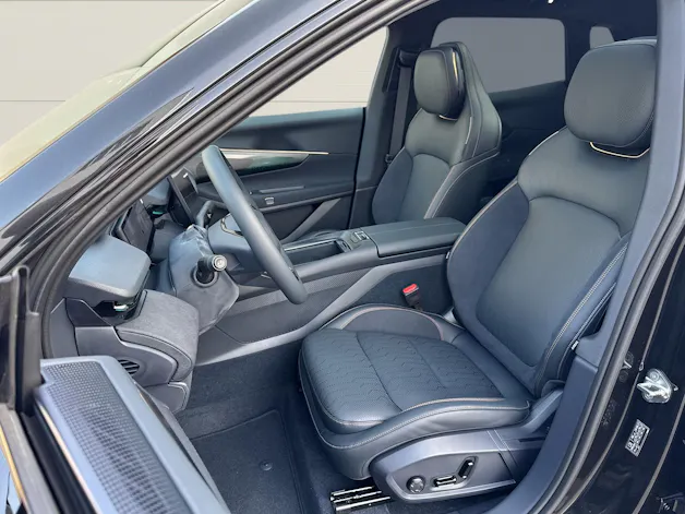 Lynk & Co 08 1.5 PHEV More
