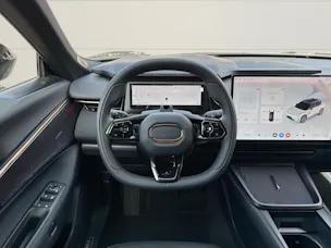 Lynk & Co 08 1.5 PHEV More