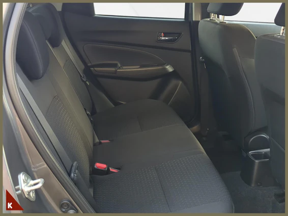 image du véhicule 18 image du véhicule 18