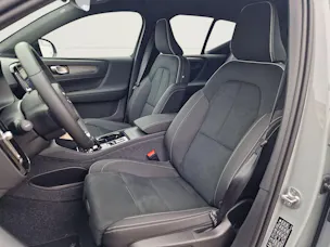 Volvo XC40 2.0 B4 MH Plus Dark