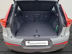 Volvo XC40 2.0 B4 MH Plus Dark