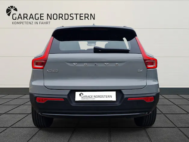 Volvo XC40 2.0 B4 MH Plus Dark