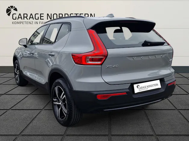 Volvo XC40 2.0 B4 MH Plus Dark