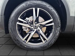 Volvo XC40 2.0 B4 MH Plus Dark