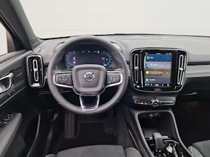 Volvo XC40 2.0 B4 MH Plus Dark