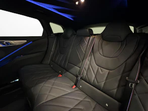 https://vehicle.imgix.net/4232263/af848322-858e-4989-ba5d-b70de6c9c8fd.jpg