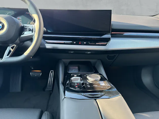 BMW 520d  M Sport xDrive Touring G61 (CH) AHK 📍
