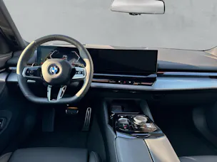 BMW 520d  M Sport xDrive Touring G61 (CH) AHK 📍