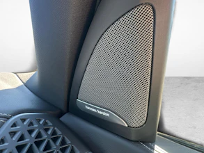 https://vehicle.imgix.net/4232301/beba07ad-db70-4fbb-83ea-b75e867dfbcc.jpg