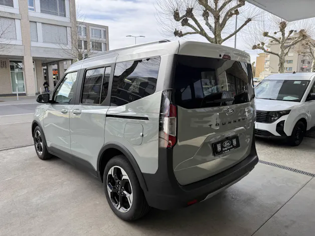 Ford Tourneo Courier 1.0 EcoBoost Active