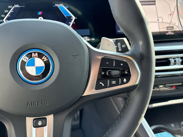 BMW 330e M Sport xDrive Touring G21 (CH) AHK 1.5T📍