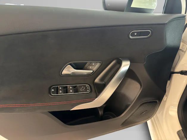 Mercedes-Benz A 200 d AMG Line