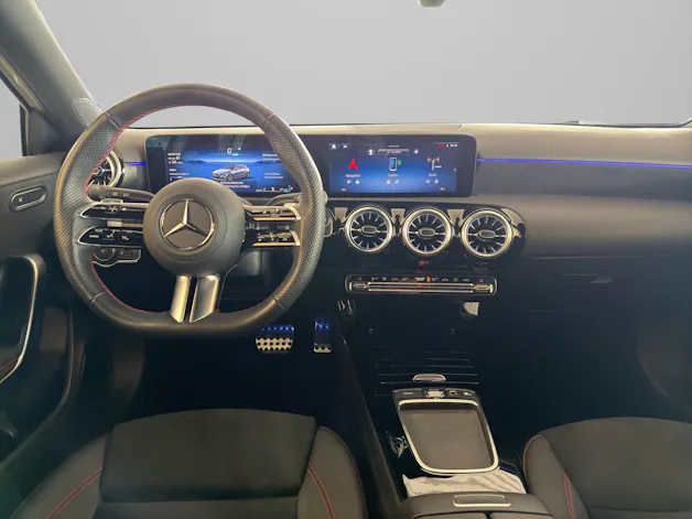 Mercedes-Benz A 200 d AMG Line