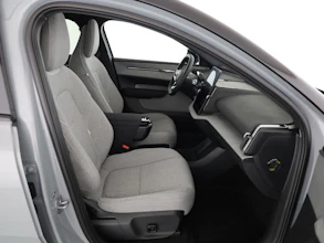 https://vehicle.imgix.net/4232488/55a49cac-f9be-4fe9-a99c-aea96b291615.jpg