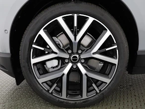 https://vehicle.imgix.net/4232488/c5faf6cb-e7ca-4a7b-ad07-0fd893b9482c.jpg
