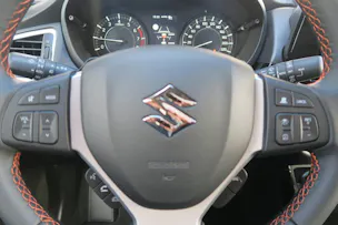 Suzuki S-Cross 1.4 T Black Edition Top Hybrid 4x4
