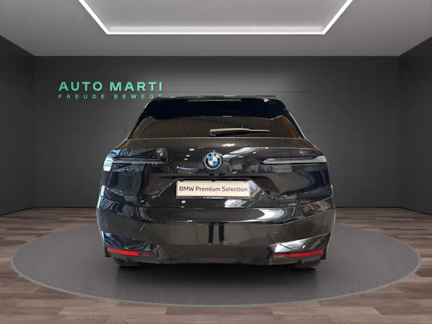 BMW iX M60