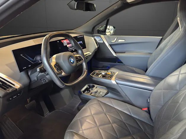 BMW iX M60