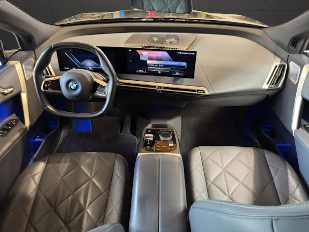 BMW iX M60