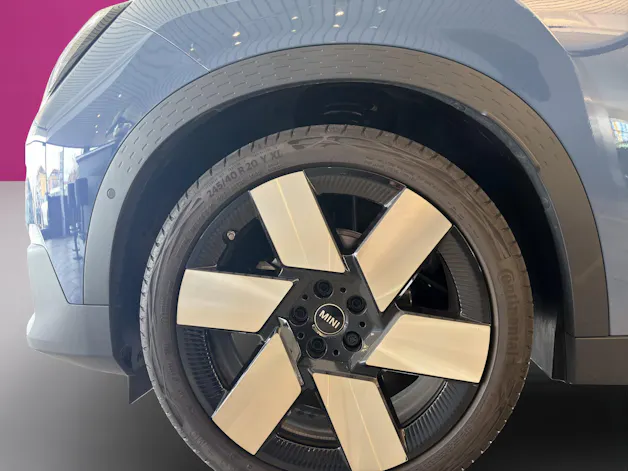 Mini Countryman E Favoured Trim